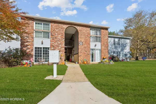 20 Austin Court #7, Freehold, NJ 07728