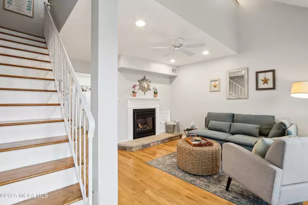 Monmouth Beach, NJ 07750,25 Meadow Avenue #30