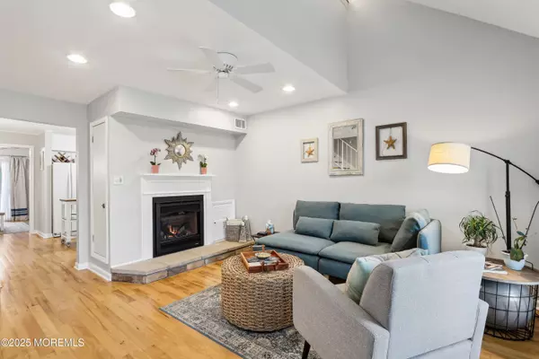 Monmouth Beach, NJ 07750,25 Meadow Avenue #30