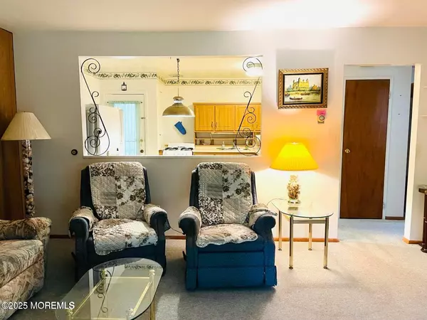 Toms River, NJ 08757,7 Walnut Street #C