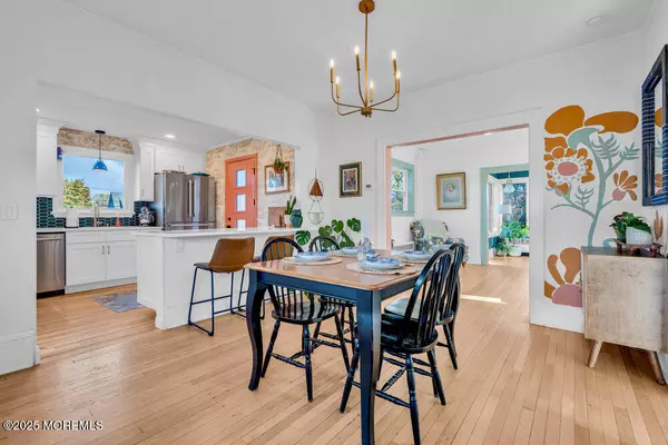 Red Bank, NJ 07701,22 Statesir Place