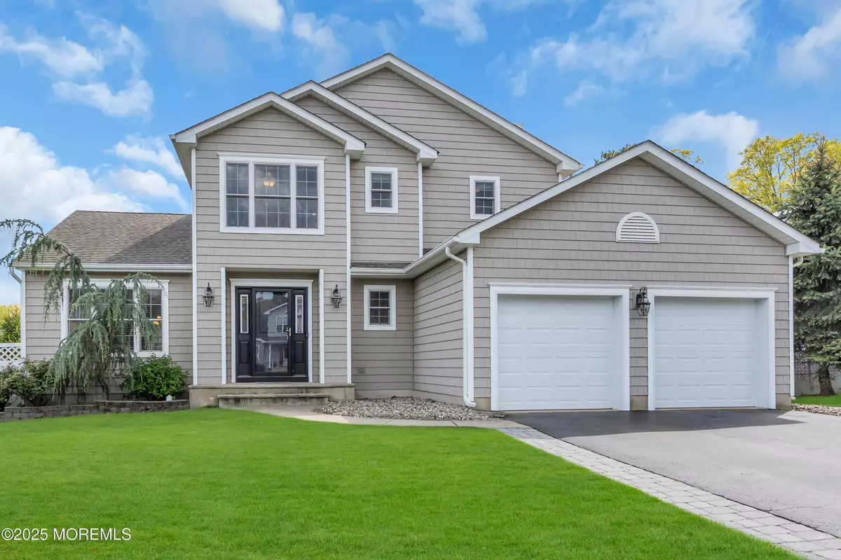 Howell, NJ 07731,22 Diamond Lane