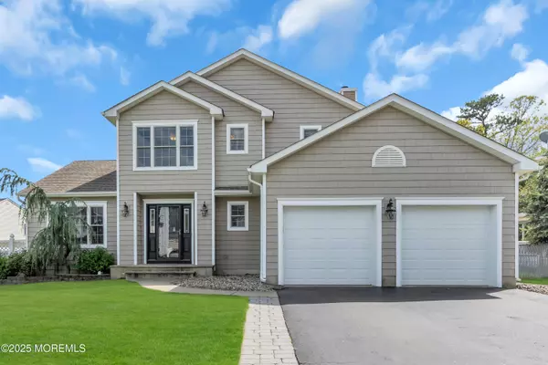 Howell, NJ 07731,22 Diamond Lane