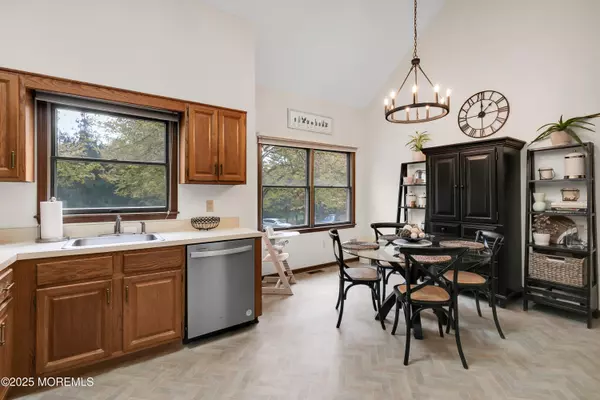 Atlantic Highlands, NJ 07716,49 Pape Drive