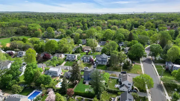 Shrewsbury Boro, NJ 07702,124 Robinson Place