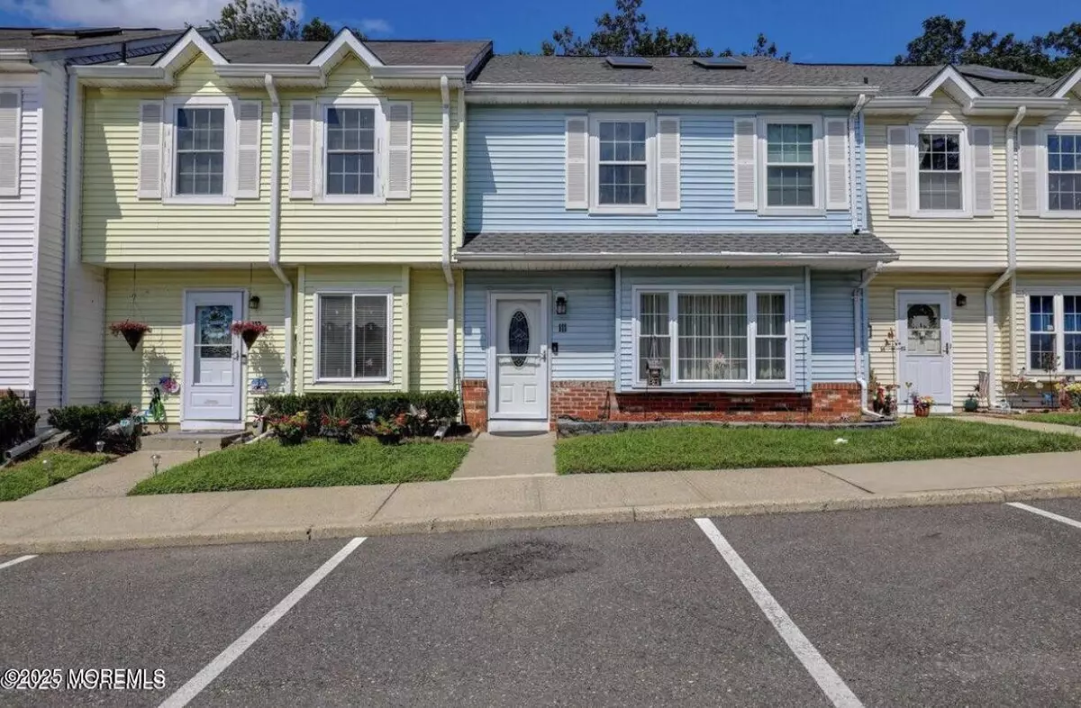 Jackson, NJ 08527,111 Joan Court