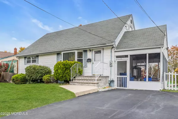 South Amboy, NJ 08879,25 Venus Road