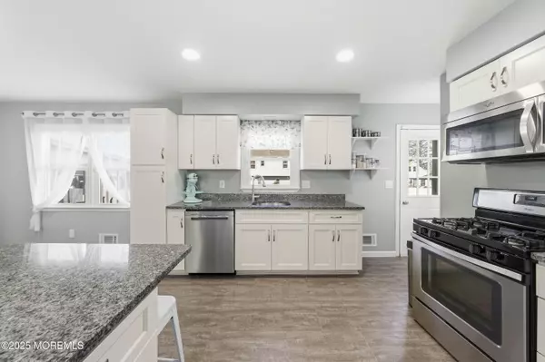 Beachwood, NJ 08722,1408 Berkeley Avenue