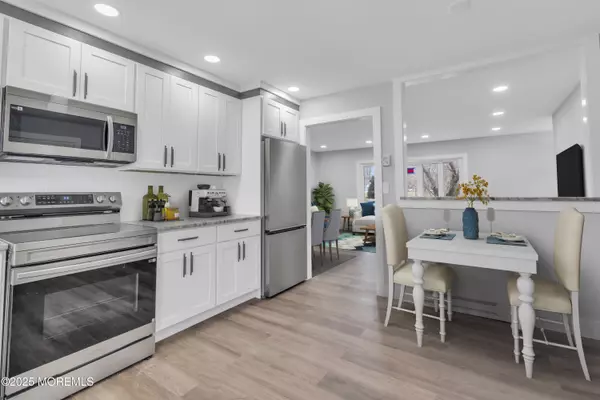 Lakewood, NJ 08701,402 Picardy Court #B