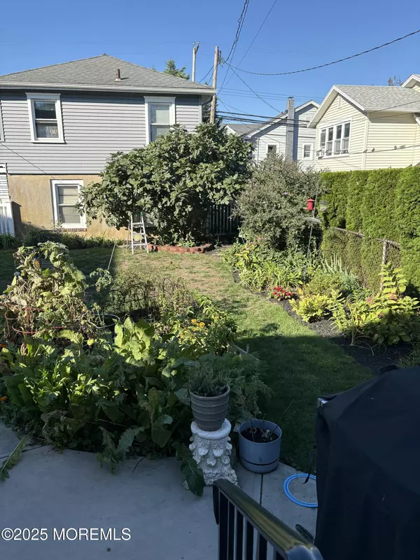 Avon-by-the-sea, NJ 07717,414 Washington Avenue