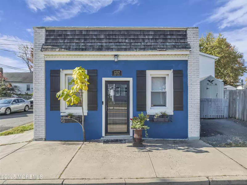 1217 Union Avenue, Union Beach, NJ 07735