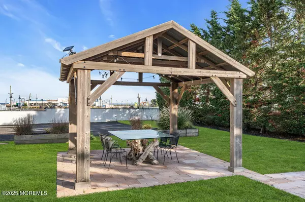 Asbury Park, NJ 07712,206 3rd Avenue #1