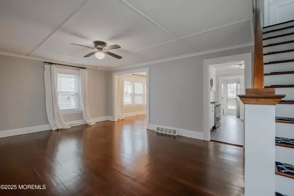 Red Bank, NJ 07701,34 Elm Place