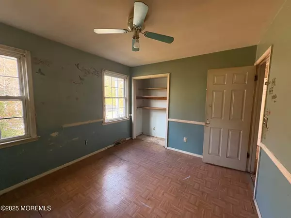 Toms River, NJ 08757,1932 12th Avenue