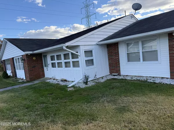 Lakewood, NJ 08701,346 Dorchester Drive