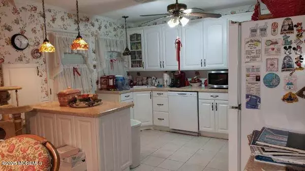 Lakewood, NJ 08701,346 Dorchester Drive