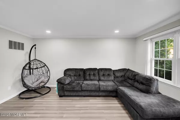 Hazlet, NJ 07730,3 Lisa Drive