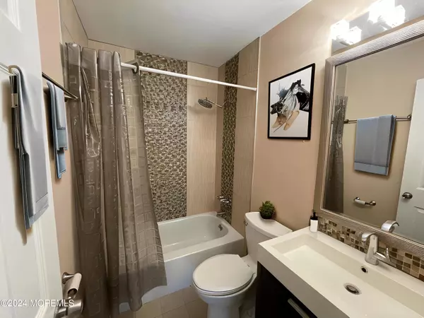 Long Branch, NJ 07740,119 Avery Avenue #J27