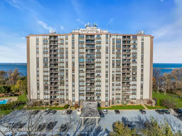 1 Scenic Drive #Penthouse 4, Highlands, NJ 07732