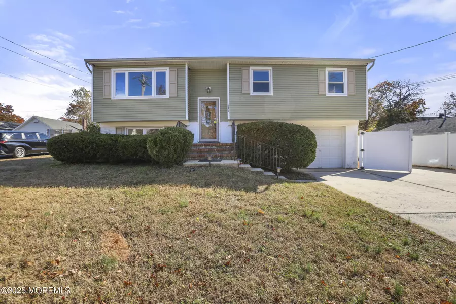 701 Beach Avenue, Beachwood, NJ 08722