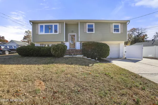 701 Beach Avenue, Beachwood, NJ 08722