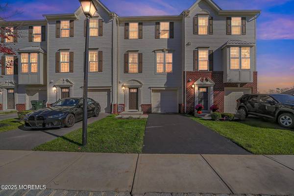 74 Kyle Drive, Tinton Falls, NJ 07712