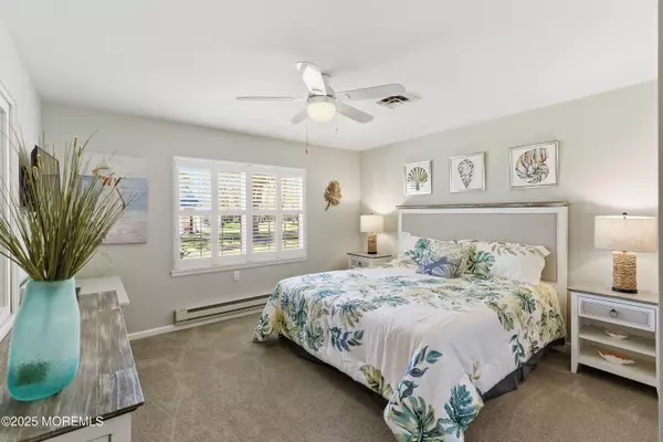 Lakewood, NJ 08701,839 Inverness Court