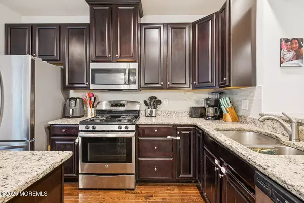 Cliffwood, NJ 07721,112 Phillip E Frank Way