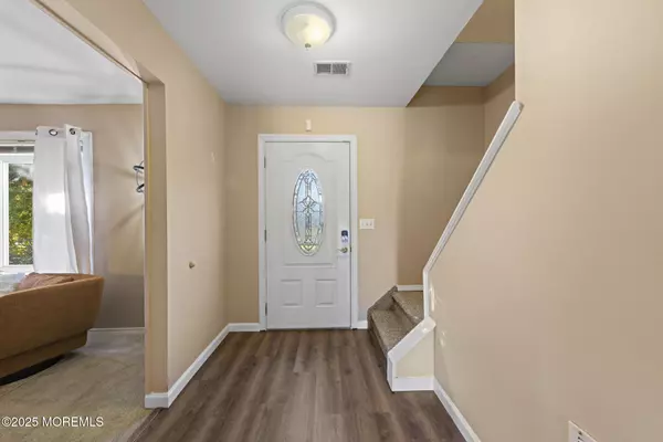 Toms River, NJ 08753,98 Maine Street