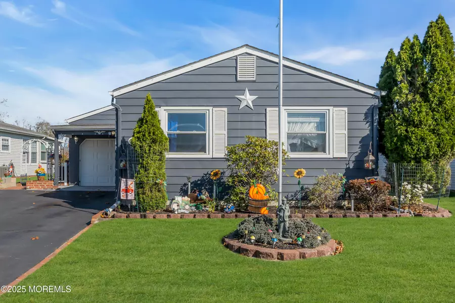 3 Miramar Court, Toms River, NJ 08757