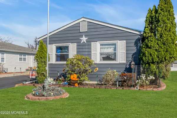 Toms River, NJ 08757,3 Miramar Court