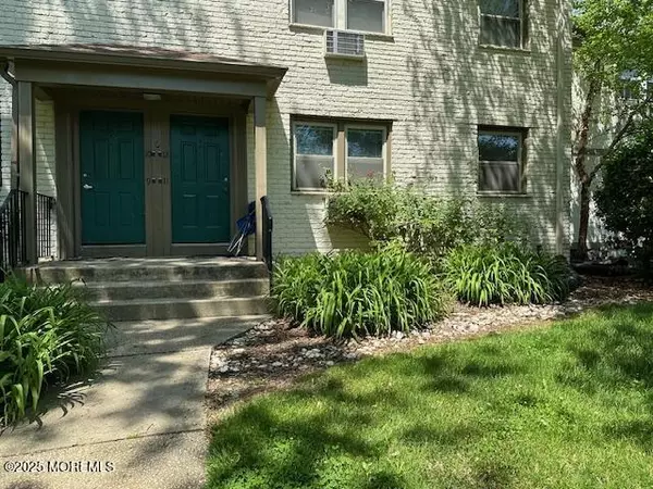 Matawan, NJ 07747,440 Cross Road #C-12