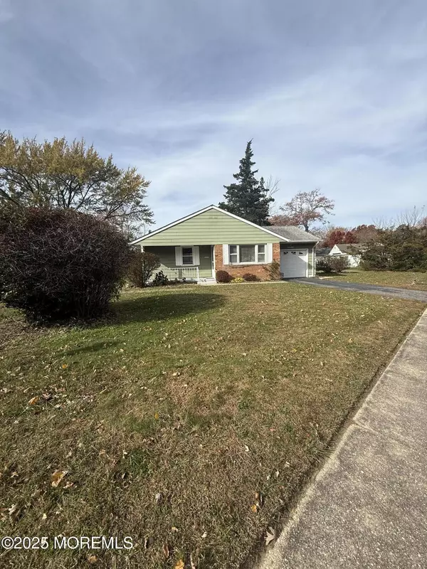 Toms River, NJ 08755,28 Bellflower Court