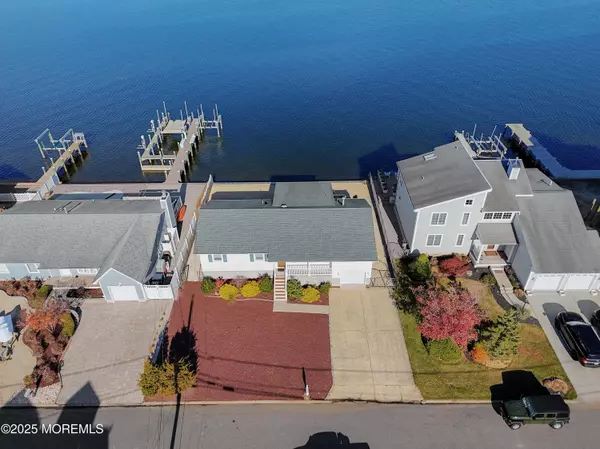 Toms River, NJ 08753,1828 Ensign Court