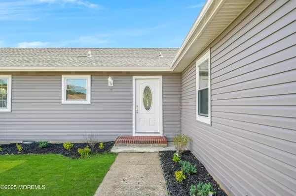 Toms River, NJ 08757,8 Mayaquez Lane