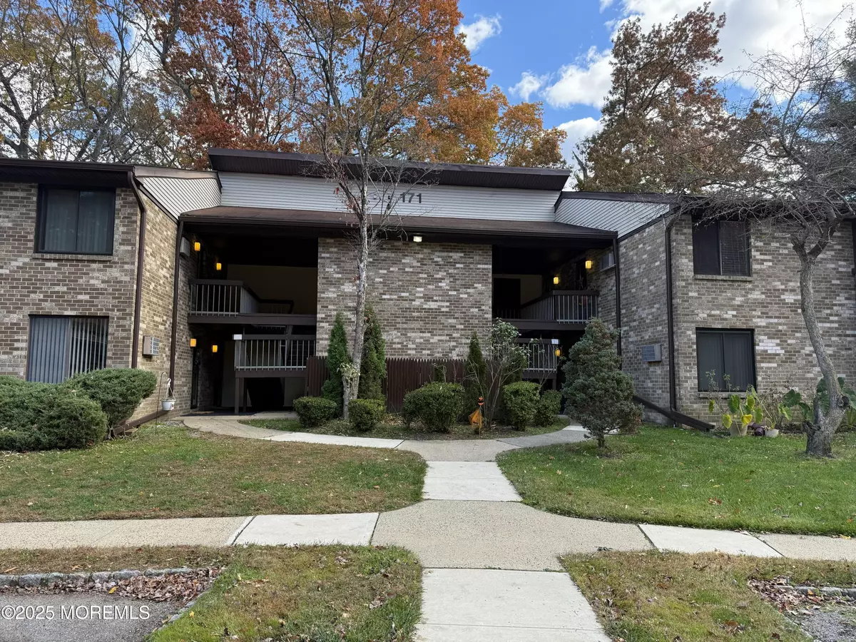 Manalapan, NJ 07726,171 Amberly Drive #G