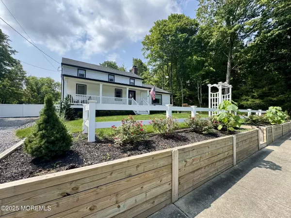 Holmdel, NJ 07733,72 Main Street