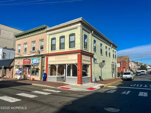Red Bank, NJ 07701,160 Monmouth Street