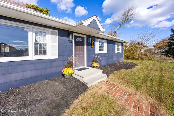 Lanoka Harbor, NJ 08734,802 E Hickory Drive