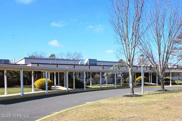 Lakewood, NJ 08701,62 Buckingham Drive