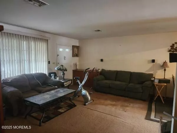 Lakewood, NJ 08701,62 Buckingham Drive