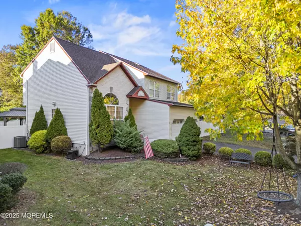 Matawan, NJ 07747,43 Pemberton Drive