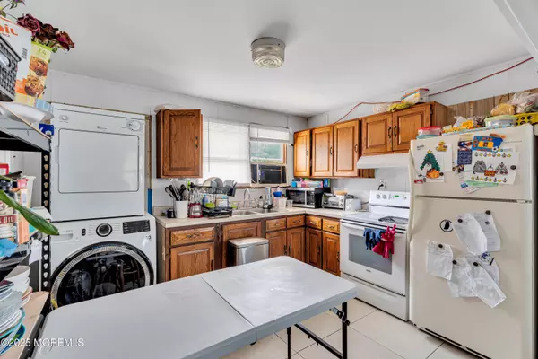 Howell, NJ 07731,73 Maxim Road