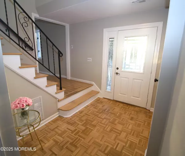 Hamilton, NJ 08619,18 Wolfpack Road