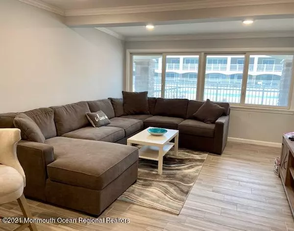 Mantoloking, NJ 08738,438 N Route 35 N #1107