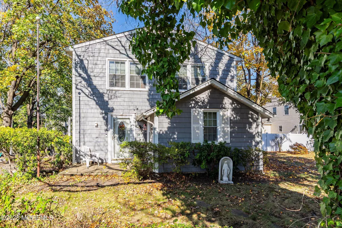 Wall, NJ 07719,1800 Shore Drive