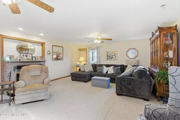 Wall, NJ 07719,1800 Shore Drive