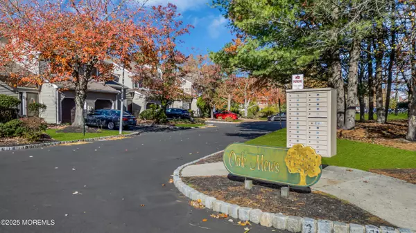 Ocean Twp, NJ 07712,30 Oak Mews Court #4