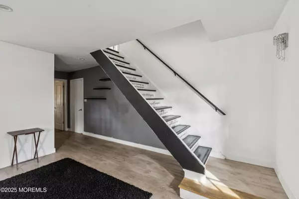 Galloway, NJ 08205,515 S 10th Avenue