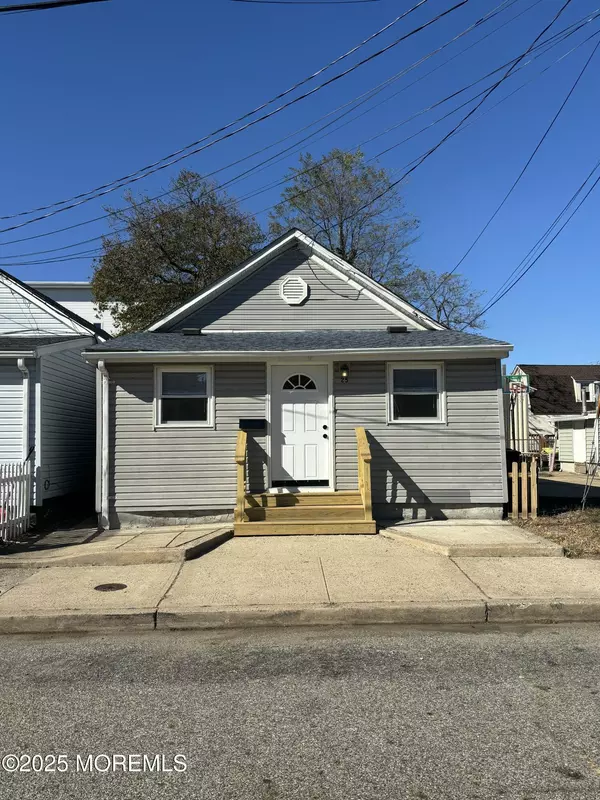 25 Twilight Avenue, Keansburg, NJ 07734